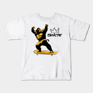 king skater gorilla Kids T-Shirt